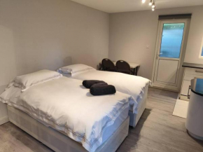 Studio Conveniently Close To Tube Station